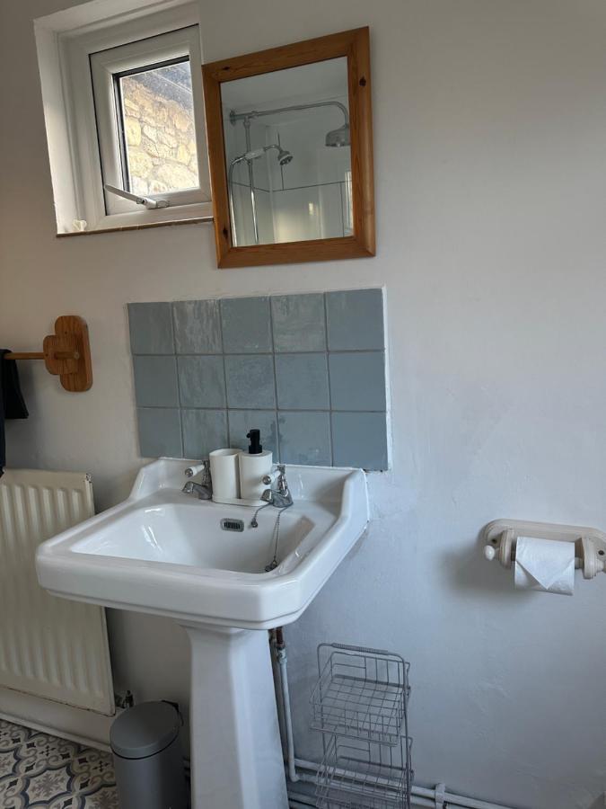 Nutshell Cottage Seaton  Eksteriør billede